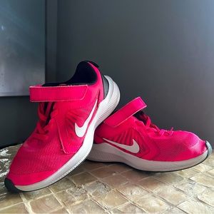 Kids / Girls DOWNSHIFTER 10 PS 'HYPER PINK' Nike Sneakers 13C
